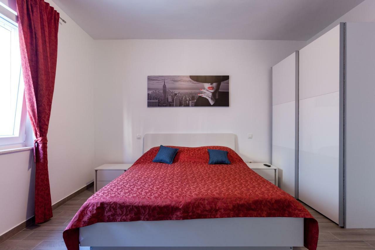 Luxury Villa Aria, Apartment Trogir Exteriör bild